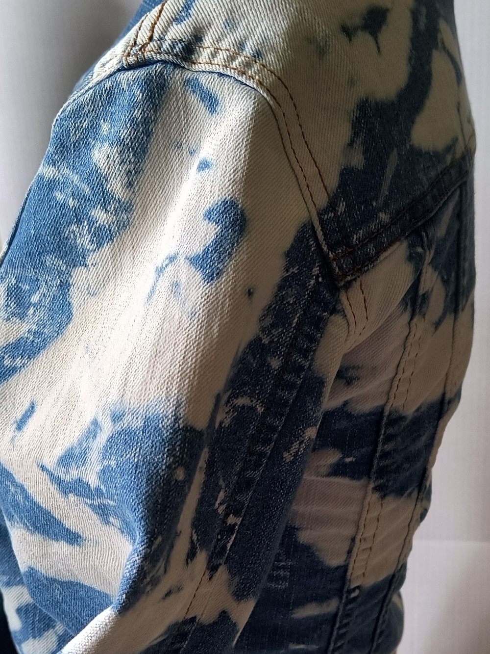 Women's Blue & White Tie-Dye Denim Jacket - Picture 2 of 9